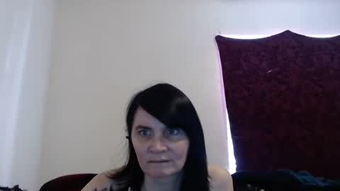 hotmodel1984 online show from 12-18-24, 08:36