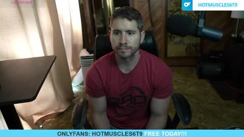 Snapshot of hotmuscles6t9 chatting on 04-20-26, 02:20 hotmuscles6t9 online show from 04-20-26, 02:20