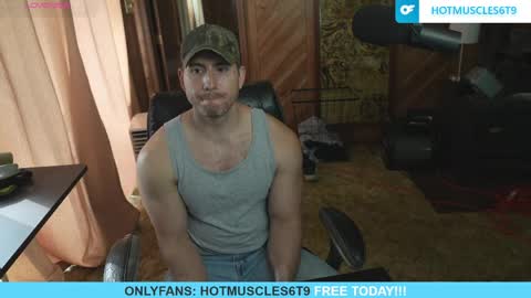 Snapshot of hotmuscles6t9 chatting on 04-27-26, 02:37 hotmuscles6t9 online show from 04-27-26, 02:37