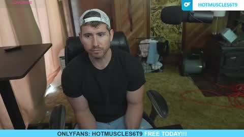 Snapshot of hotmuscles6t9 chatting on 05-02-26, 06:57 hotmuscles6t9 online show from 05-02-26, 06:57