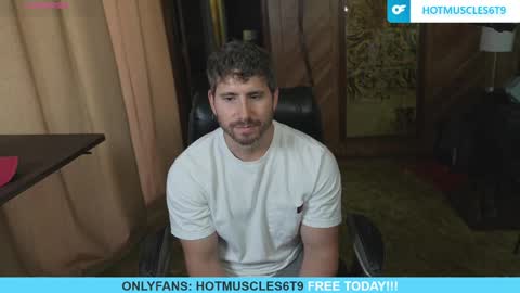 Snapshot of hotmuscles6t9 chatting on 06-01-26, 07:59 hotmuscles6t9 online show from 06-01-26, 07:59