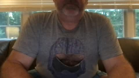 Snapshot of hotndirty72 chatting on 08-08-26, 11:39 hotndirty72 online show from 08-08-26, 11:39