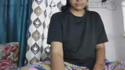 lola online show from 10-20-25, 04:24