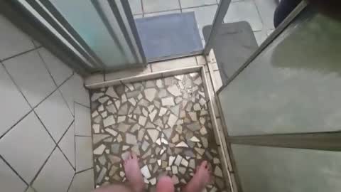 Snapshot of hotshotbadboy chatting on 10-23-25, 12:21 Hotshot online show from 10-23-25, 12:21