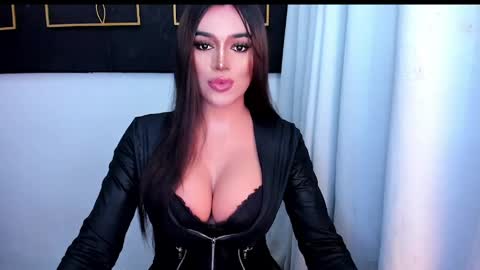 Snapshot of hotstellacumxxx chatting on 04-21-26, 06:44 STELLA online show from 04-21-26, 06:44