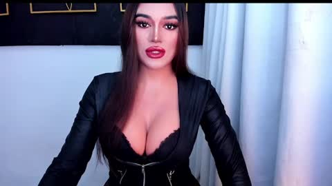 Snapshot of hotstellacumxxx chatting on 05-11-26, 04:07 STELLA online show from 05-11-26, 04:07