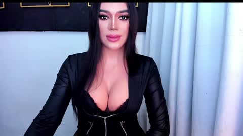 Snapshot of hotstellacumxxx chatting on 05-27-26, 01:57 STELLA online show from 05-27-26, 01:57