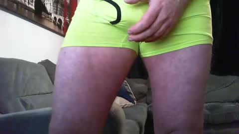 Snapshot of hotstrip22 chatting on 11-28-25, 02:53 Mark online show from 11-28-25, 02:53