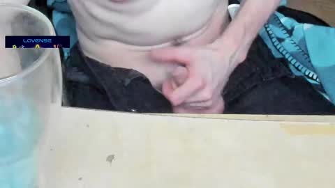 Snapshot of hotsummer1996 chatting on 03-04-25, 05:45 hot online show from 03-04-25, 05:45