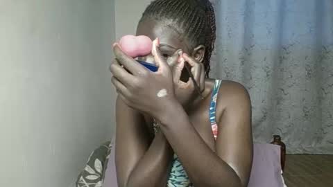 Amalia online show from 11-18-25, 12:09