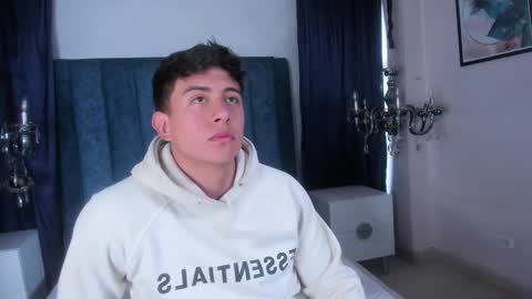 Snapshot of hott_boyy__ chatting on 11-06-25, 03:46 hott_boyy__ online show from 11-06-25, 03:46