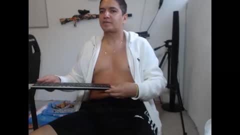 Snapshot of hott_mexican chatting on 12-01-25, 07:19 YAYO online show from 12-01-25, 07:19