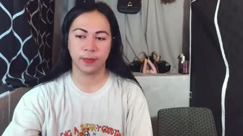 Snapshot of hott_summerr chatting on 06-07-26, 10:19 Alex Summer online show from 06-07-26, 10:19