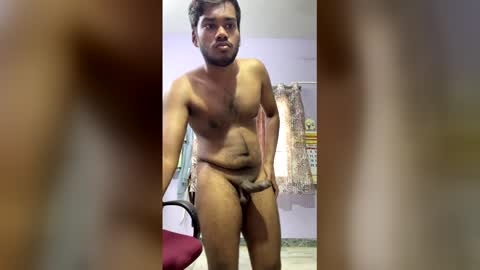 Snapshot of hottamilguy01 chatting on 02-19-26, 04:52 hottamilguy01 online show from 02-19-26, 04:52