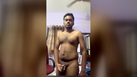 Snapshot of hottamilguy01 chatting on 03-10-26, 09:03 hottamilguy01 online show from 03-10-26, 09:03