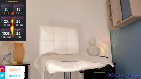 Snapshot of hottestdavidx chatting on 01-30-25, 06:00 ONLY online show from 01-30-25, 06:00