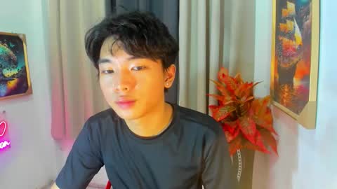 hottestloues online show from 03-18-26, 02:04