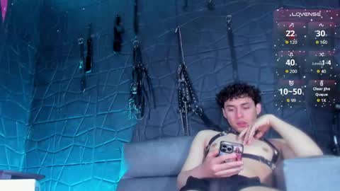 Snapshot of hottie_cristal chatting on 06-02-26, 04:09 Marjorie online show from 06-02-26, 04:09