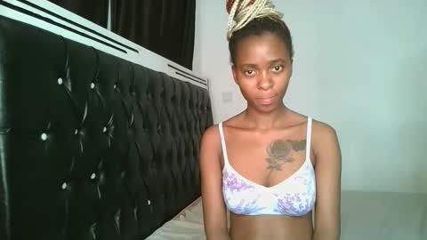 hottie_mistie online show from 05-11-26, 09:56
