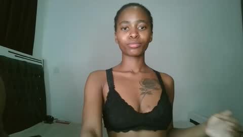 Snapshot of hottie_mistie chatting on 05-31-26, 06:20 hottie_mistie online show from 05-31-26, 06:20