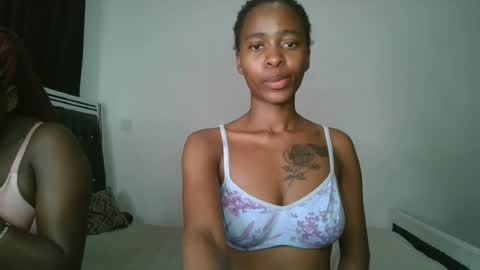Snapshot of hottie_mistie chatting on 06-12-26, 05:45 hottie_mistie online show from 06-12-26, 05:45