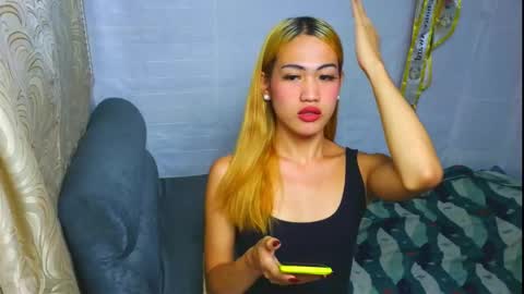 Snapshot of hottie_sofia chatting on 10-23-25, 10:47 i love u sofia online show from 10-23-25, 10:47