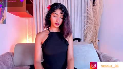 Snapshot of hottie_veronica chatting on 06-19-26, 08:34 Veronica independent model online show from 06-19-26, 08:34