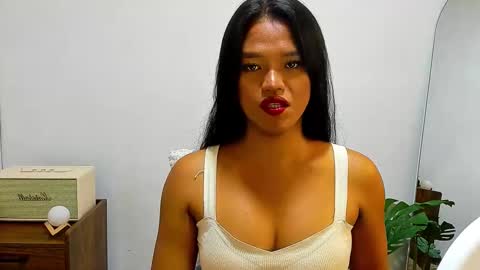 Maxine online show from 10-17-25, 06:27