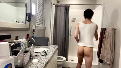 Snapshot of hottiewithabody101 chatting on 06-01-26, 11:01 hottiewithabody101 online show from 06-01-26, 11:01