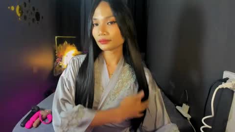Hi i am Jane half vietnamese and half pinay and would like to meet good person here XOXO online show from 05-21-26, 09:38