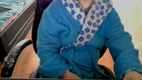 Snapshot of hotty_mary chatting on 04-18-26, 08:51 Mary online show from 04-18-26, 08:51