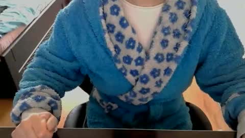 Snapshot of hotty_mary chatting on 04-25-26, 09:12 Mary online show from 04-25-26, 09:12