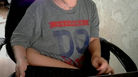 Snapshot of hotty_mary chatting on 06-26-26, 04:44 Mary online show from 06-26-26, 04:44