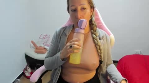 hottychrystal online show from 11-29-25, 11:30