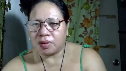 Snapshot of hottycrissy4u chatting on 06-06-26, 01:21 hottycrissy4u online show from 06-06-26, 01:21