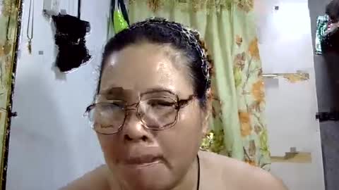 Snapshot of hottycrissy4u chatting on 06-15-26, 05:31 hottycrissy4u online show from 06-15-26, 05:31