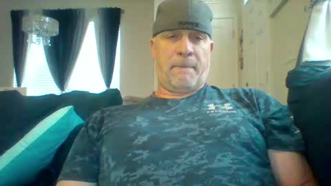 Snapshot of hotyummycock69 chatting on 10-11-25, 02:37 hotyummycock69 online show from 10-11-25, 02:37