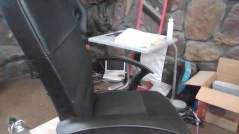 Snapshot of houstonbored chatting on 12-15-25, 12:37 houstonbored online show from 12-15-25, 12:37