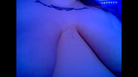 Snapshot of howhazy chatting on 05-20-26, 12:22 howhazy online show from 05-20-26, 12:22