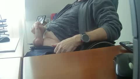 Snapshot of hpeter111 chatting on 01-29-25, 01:38 Peter online show from 01-29-25, 01:38