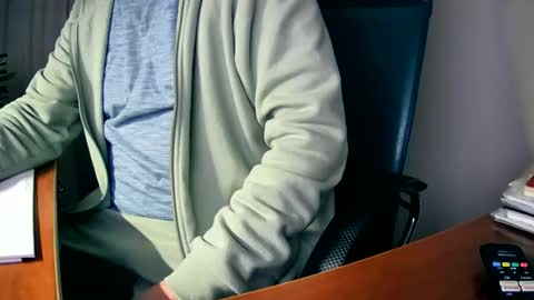 Snapshot of hpeter111 chatting on 11-23-25, 09:25 Peter online show from 11-23-25, 09:25