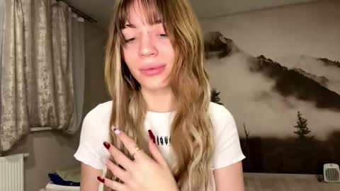 hsiuscherich online show from 12-14-25, 01:05