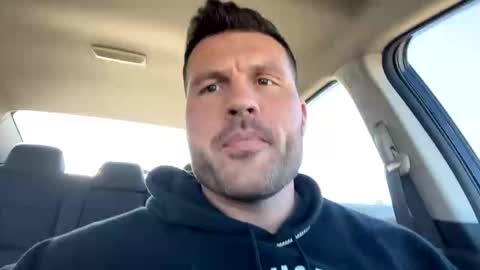 Snapshot of hubbyndirtywifey chatting on 11-11-25, 03:01 hubbyndirtywifey online show from 11-11-25, 03:01