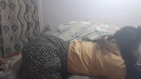 hugeassdevil online show from 11-11-25, 08:36