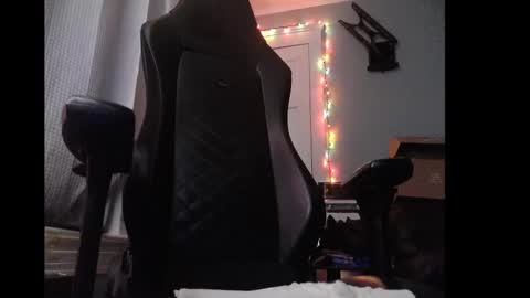 Snapshot of hugecock9x7 chatting on 03-01-25, 06:35 9InchClub online show from 03-01-25, 06:35