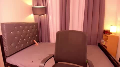 hugecock_pretty714250 online show from 11-13-25, 04:39