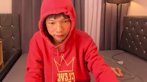 hugecock_pretty714250 online show from 12-05-25, 10:13