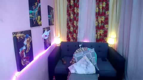 UrhotChristina online show from 02-09-25, 11:36