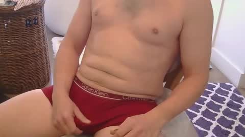 Snapshot of hugejass25 chatting on 02-22-26, 05:44 hugejass25 online show from 02-22-26, 05:44