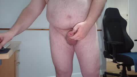 Snapshot of huggie_bear69 chatting on 05-10-26, 09:25 Huggie Bear online show from 05-10-26, 09:25
